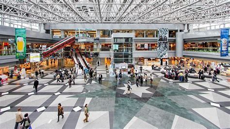 新札幌から新千歳空港: 空と鉄道の交差点で考える未来の移動手段